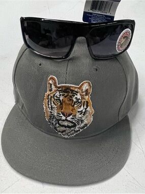 Detroit Tigers Grey Snapback Hat with Embroidered Tiger and cap off sunglasses